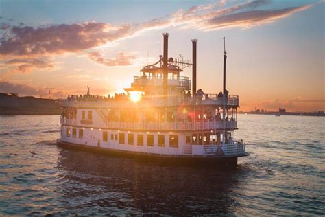 Boston Harbor Tours Cruises And Private Charters Mass Bay Lines