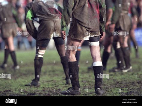 Muddy Rugby Team Hi Res Stock Photography And Images Alamy
