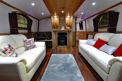 Luxury Interior Inside A Widebeam Boat By Nottingham Boat Co Boat