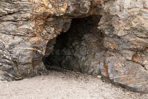 Cave Mouth Opening Stock Image Image Of Entrance Layer 71638045