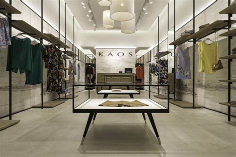 Kaos A Firenze Retail Concepts Design Retail Design