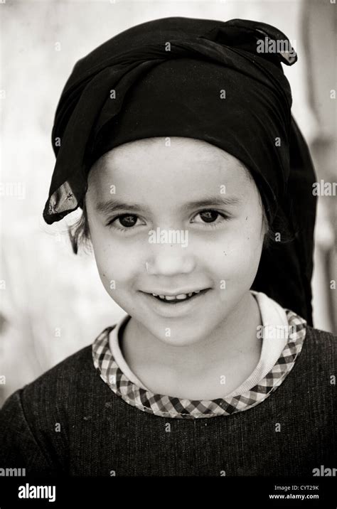 Smiling Yemeni Girl Sanaa Yemen Stock Photo Alamy