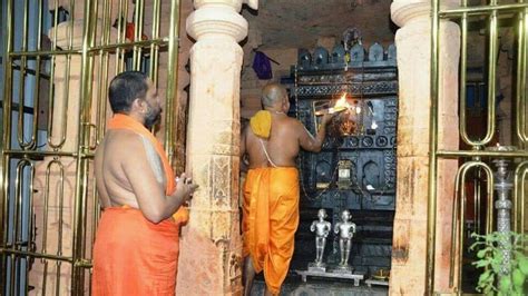 Sri Guru Raghavendra Swamy Temple At Mantralayam To Open From June 22