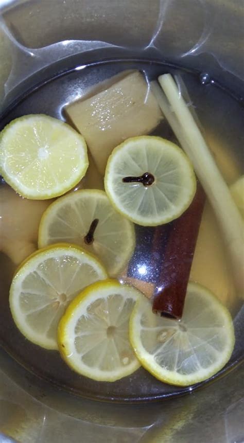 Kesan turmeric sangat bertambah baik dengan halia dan lada hitam hitam serta beberapa lemak, seperti. Cara Buat Air Lemon Madu Untuk Kurangkan Selera Makan ...