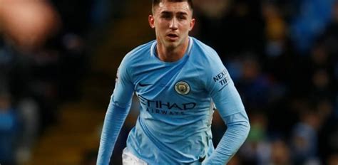 Man City Laporte Placé Sur Le Banc Mendy Aussi