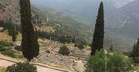 The Ruins Of Ancient Delphi And A Culture Centred On Religion Euscentia