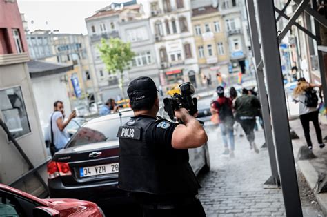 Turkey Police Use Tear Gas And Rubber Bullets To Disperse LGBT Gay