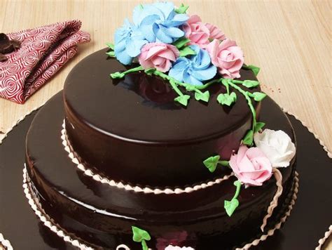 2 Tier Glossy Chocolate Cake Dreamy Chocostacy Cake Bakingo