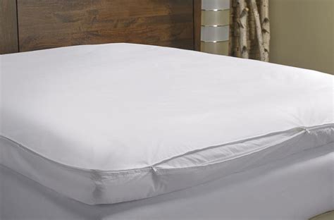 With innovative materials and modern technology, the best mattress toppers can make a noticeable difference in the comfort of your bed and the quality of your sleep. Mattress Topper Protector - Marriott Hotel Store