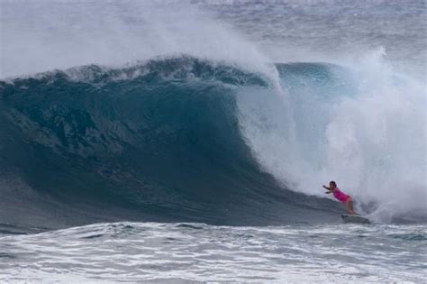 Select from premium sunset beach hawaii of the highest quality. Surfing in Hawaii: The Surf Spots, Photos and Local ...