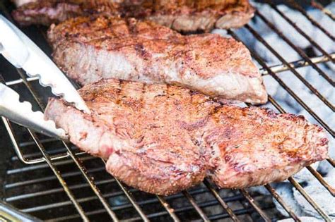 How To Grill Steak On Charcoal Grill Gimme Some Grilling