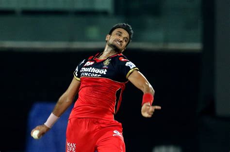 Height, weight, biceps & more. IPL 2021: SRH vs RCB: Trevor Bayliss defends Harshal Patel ...