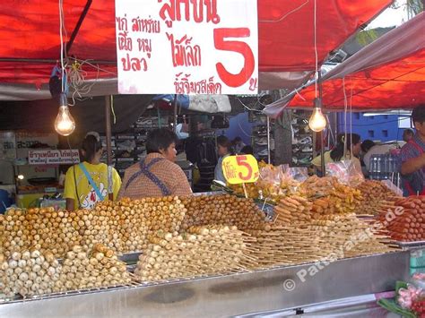 For starters, get your chatuchak weekend market map at information booths or the official website. Chatuchak Weekend Market Bangkok (Tipp)