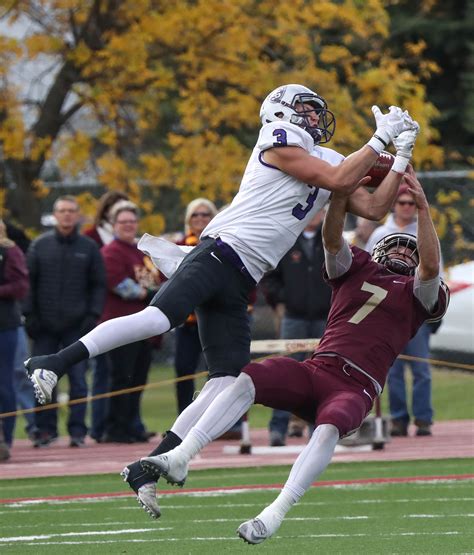 Tommies prevail 23-20 in final seconds over Cobbers - TommieMedia