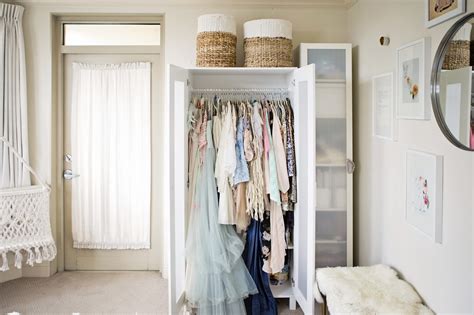 Bedroom extension or personal space? 9 Ways to Organize a Bedroom With No Closets | Apartment ...