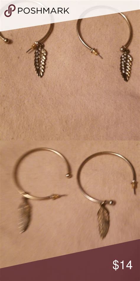 Gold Hoop Pierced Earrings W Feathers Earrings Earings Piercings Gold Hoop