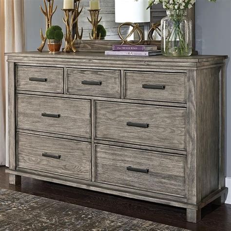 Aamerica Glacier Point Transitional Solid Wood 7 Drawer Dresser With