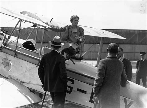 Today In History Amelia Earhart 1st Woman To Fly Across Atlantic