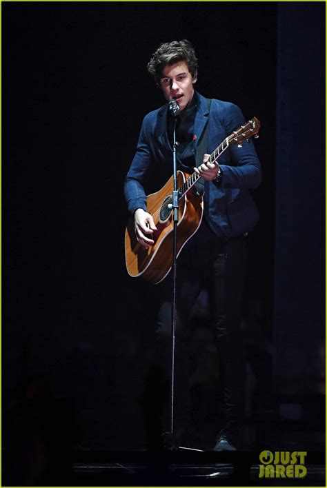 What does shawn mendes's song there's nothing holdin' me back mean? Shawn Mendes Performs 'There's Nothing Holdin' Me Back' at ...