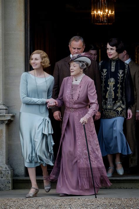 Downton Abbey Movie Laura Carmichael And Elizabeth Mcgovern