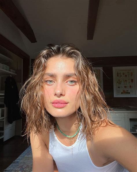 Taylor Marie Hill Image