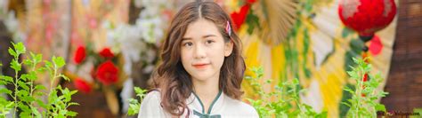 Pretty Asian Girl Loves Plants 4k Wallpaper Download