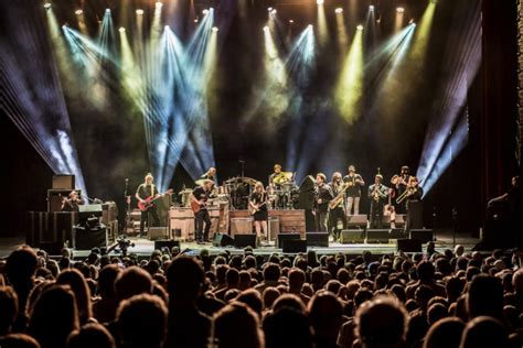 Tedeschi Trucks Band Live From The Fox Oakland Dvd Review Concertpants