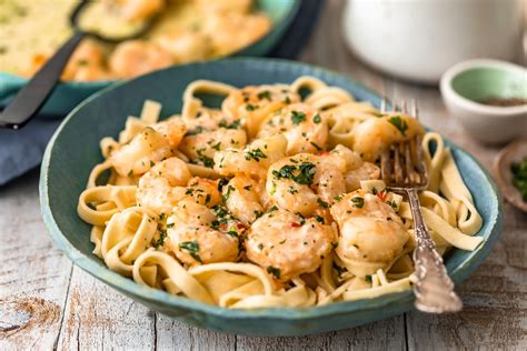 For a creamier shrimp scampi, add heavy cream to the sauce. Spicy Garlic Shrimp with Cream Sauce (Garlic Shrimp Recipe) VIDEO!!