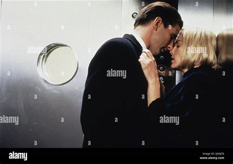 William Baldwin And Sharon Stone Film Sliver Usa 1993 Personnages Zeke Hawkins And Carly Norris