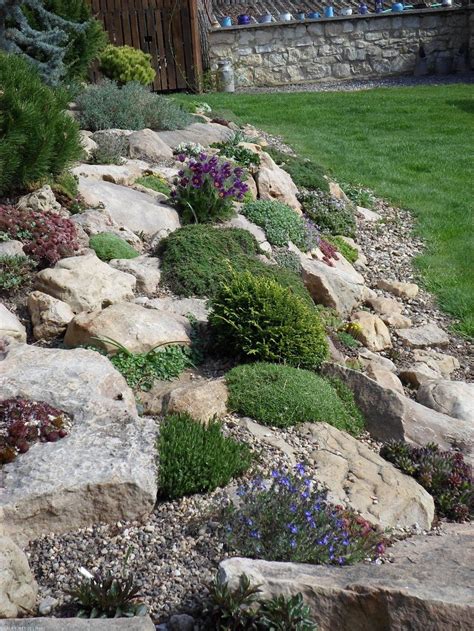 15 Amazing Rock Garden Design Ideas Page 11 Of 15 Yard
