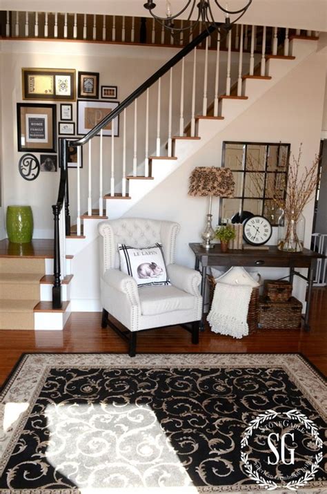 10 Stairs Wall Decorating Ideas Decoomo