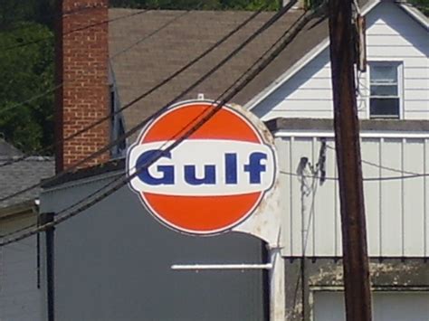 Gulf Oil Sign On Sammis Avenue In Dover This Sign Is In F Flickr