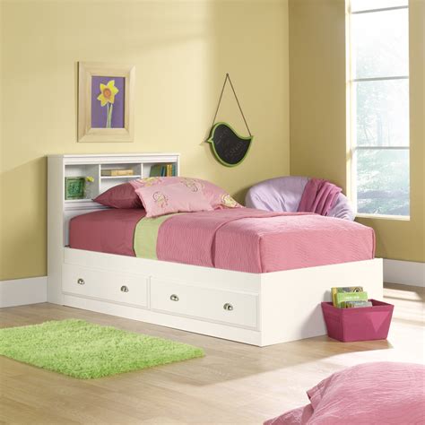 Shop menards for a wide selection of bedroom furniture that includes armoires, headboards, dressers and nightstands. Sauder Shoal Creek Mates Bed