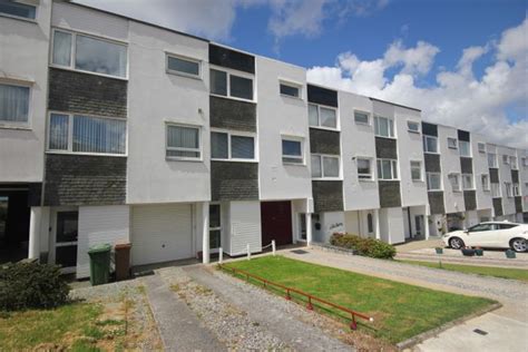 We would like to show you a description here but the site won't allow us. Property for Sale in Crownhill, Plymouth - Buy Properties ...