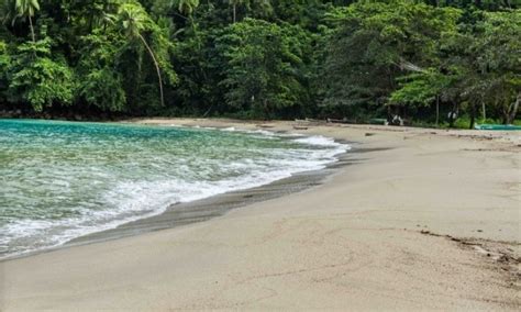 11 Wisata Pantai Di Ambon Yang Paling Hits Maluku Id