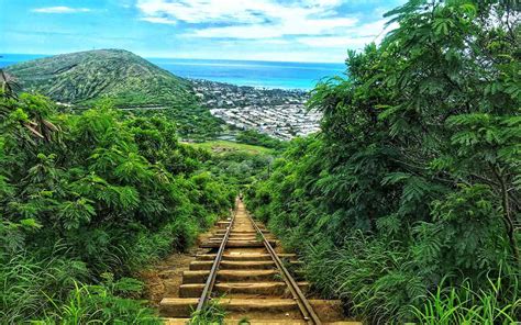 The Best Hikes On Oahu To See Spectacular Views