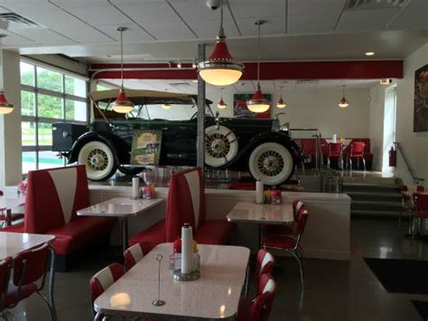 See exterior & interior pictures of car, boat, rv. Inside - Nice decor! - Picture of The Classic Garage, Eau ...