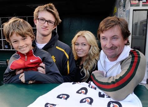 Meet Paulina Gretzky The Daughter Of A Legend Whose Most Known For Her