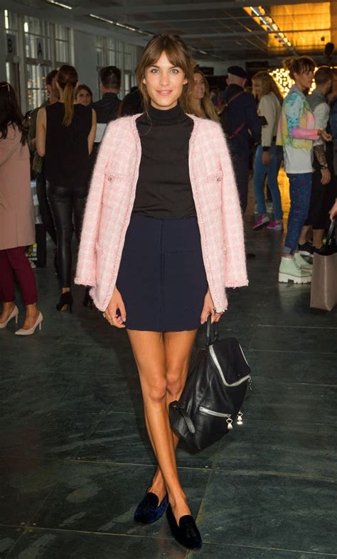 Alexa Chungs Flawless Style At London Fashion Week The Front Row View