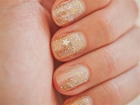 30 Classy Gold Glittery Nail Designs Godfather Style