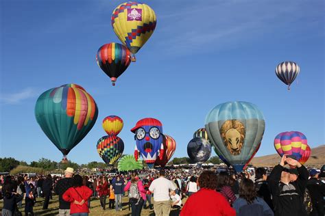 Mass Ascension Begins At The Great Reno Balloon Race Flickr