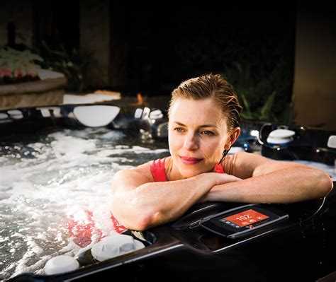 What's the difference between an air tub and a whirlpool tub? Jacuzzi® vs. Hot Tub vs. Spa: What's the Difference ...