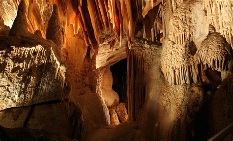 Jenolan Caves And Blue Mountains Day Tour Cruise Excursion In Sydney