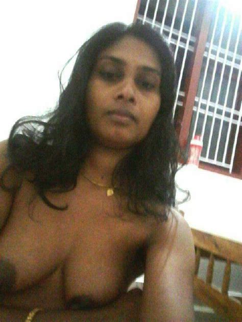 Tamil Wife Leaked Boobs Photos