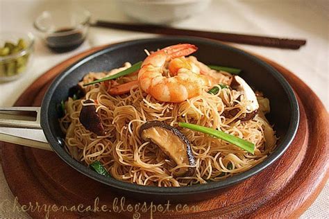 Maybe you would like to learn more about one of these? Cherry on a Cake: STIR FRIED RICE NOODLES ~ MEE HOON GORENG