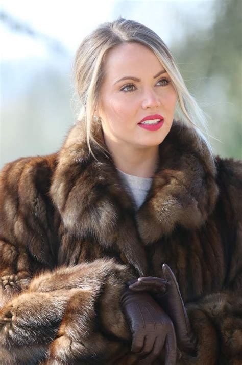 Sable Fur Coat Mink Fur Stylish Winter Coats Fur Coat Fashion Women Wear Fox Fur Leather