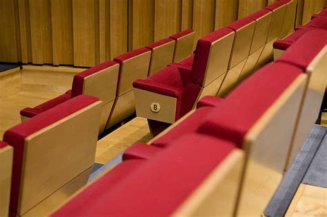 座席の列木造講堂の会議 写真背景 無料ダウンロードのための画像 Pngtree