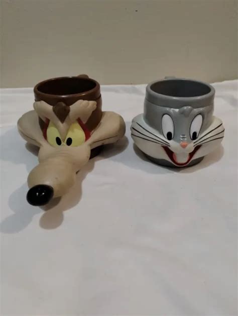2 vintage looney tunes wile e coyote bugs 3d mug cup warner bros 1992 13 20 picclick