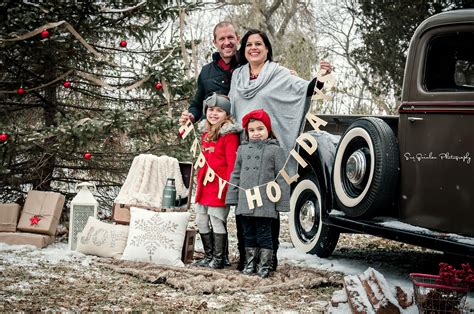 Outdoor Holiday Photo Shoot Christmas Mini Session Vintage Truck