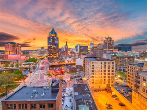 Milwaukee Is the Hottest Place to Travel in 2020 According to Airbnb